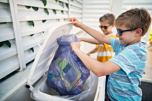 Best Junk Hauling Services  in North Muskegon, MI